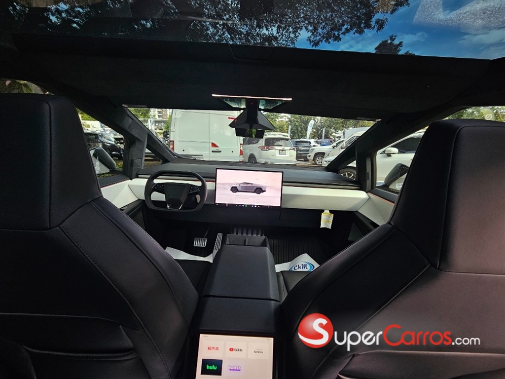2026 Tesla CyberTruck — foto 10 / 11