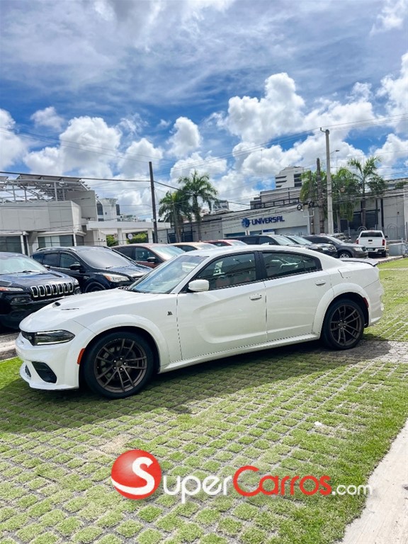 2016 Dodge Charger SXT — foto 4 / 10