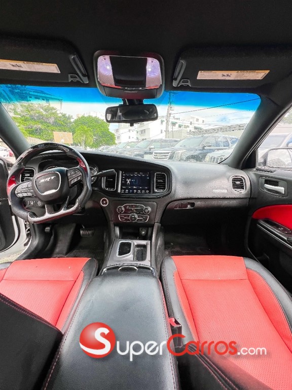 2016 Dodge Charger SXT — foto 9 / 10