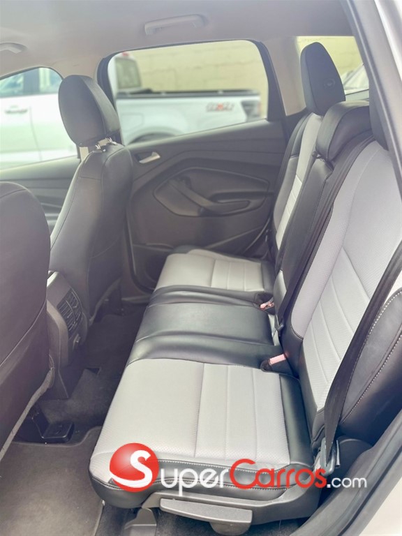 2017 Ford Escape SE — foto 2 / 10