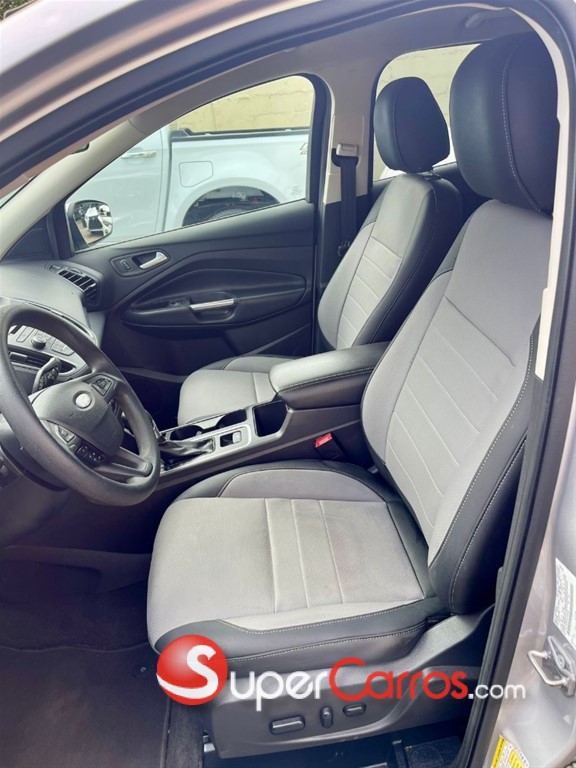 2017 Ford Escape SE — foto 4 / 10