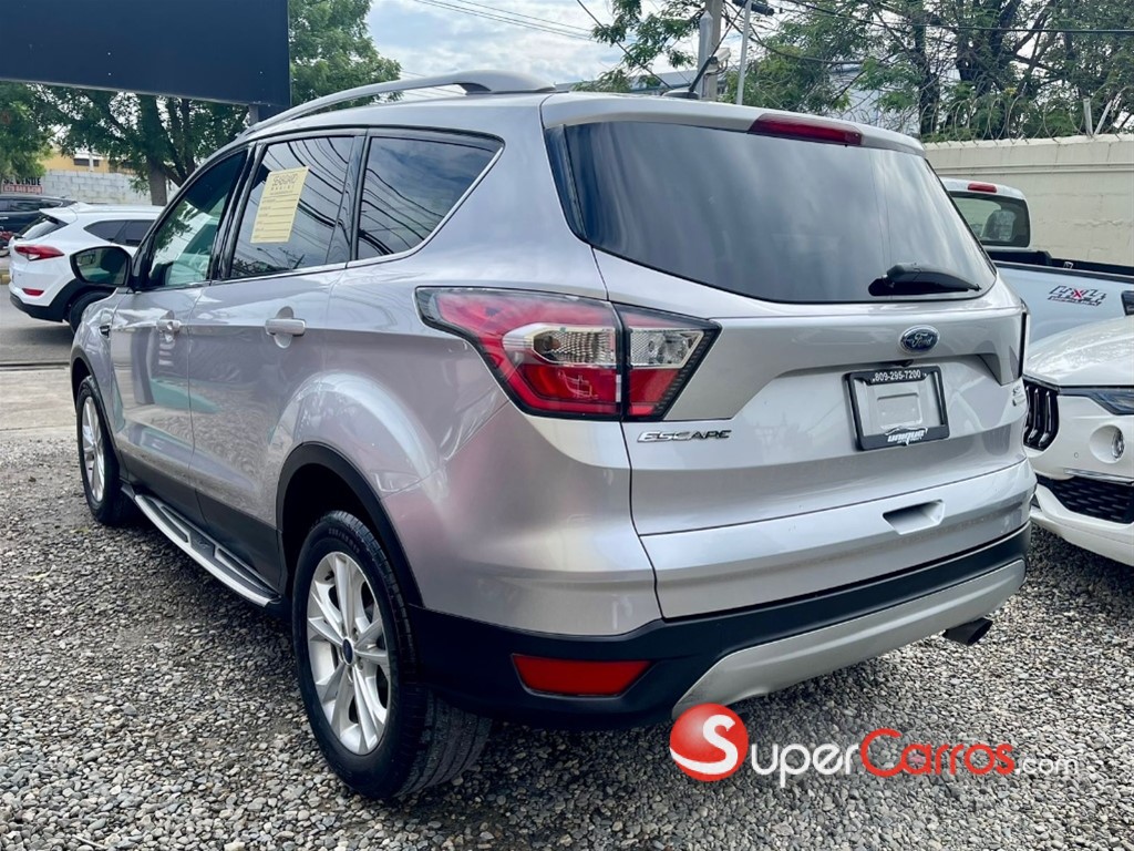 2017 Ford Escape SE — foto 7 / 10