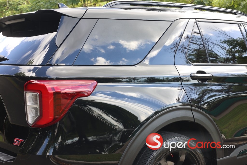 2020 Ford Explorer ST — foto 7 / 12