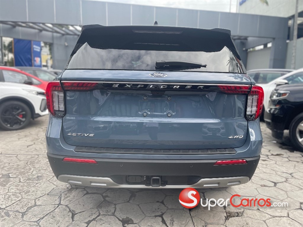 2026 Ford Explorer Active — foto 4 / 9