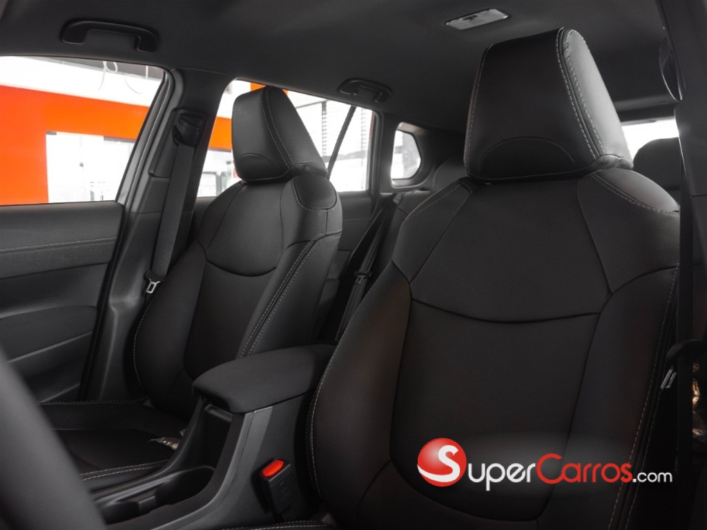 2026 Toyota Corolla Cross Full Hibrid — foto 6 / 12