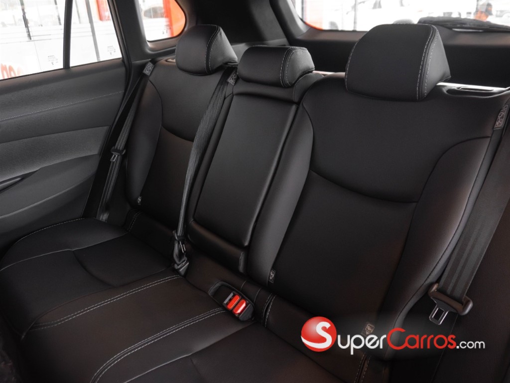 2026 Toyota Corolla Cross Full Hibrid — foto 7 / 12