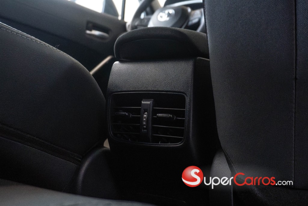 2026 Toyota Corolla Cross Full Hibrid — foto 11 / 12