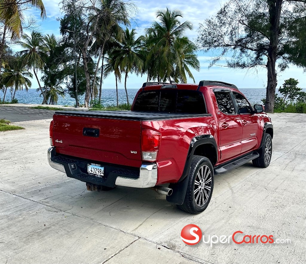 2017 Toyota Tacoma SR5 — foto 3 / 11