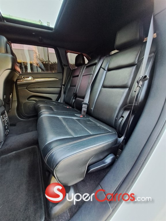 2017 Jeep Grand Cherokee Overland — foto 9 / 12