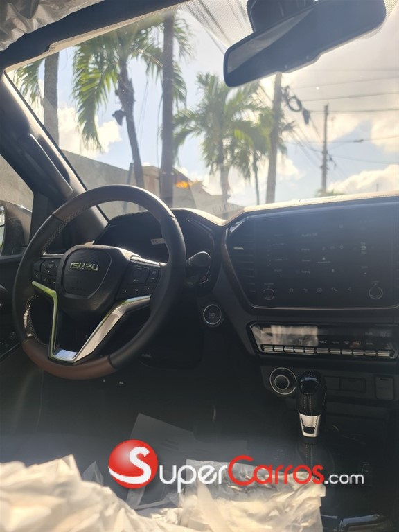 2026 Isuzu DMAX LSE — foto 8 / 9