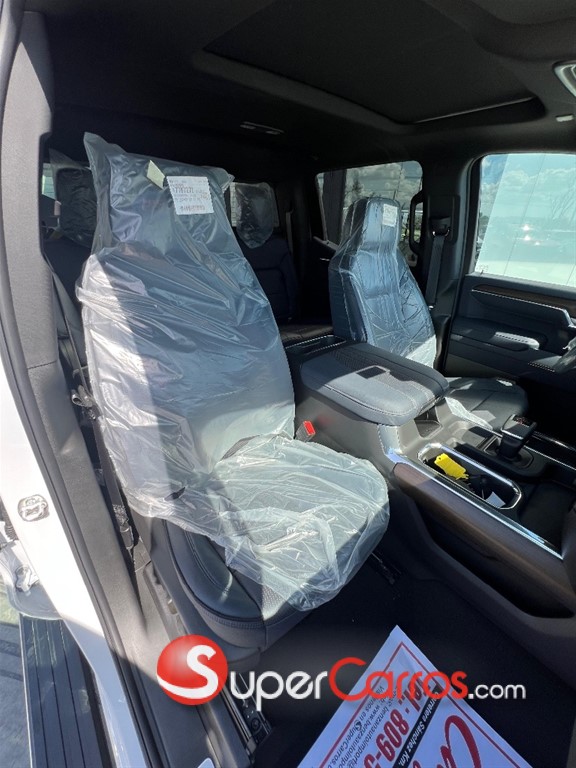 2026 Chevrolet Silverado High Country Duramax — foto 8 / 10