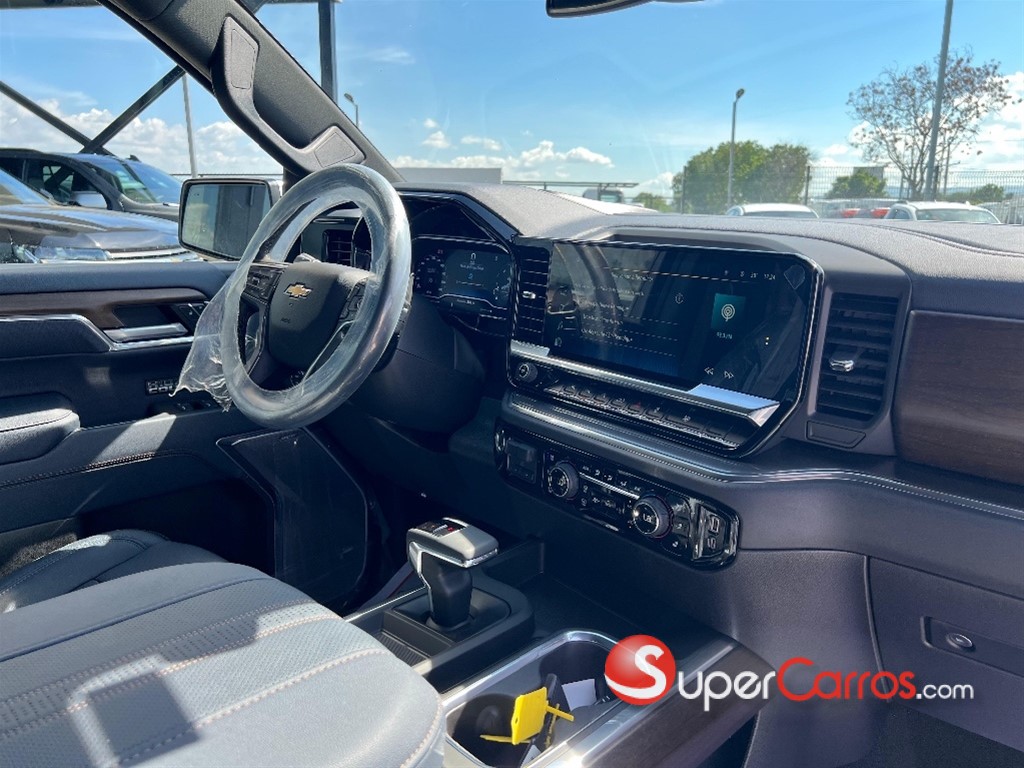 2026 Chevrolet Silverado High Country Duramax — foto 9 / 10