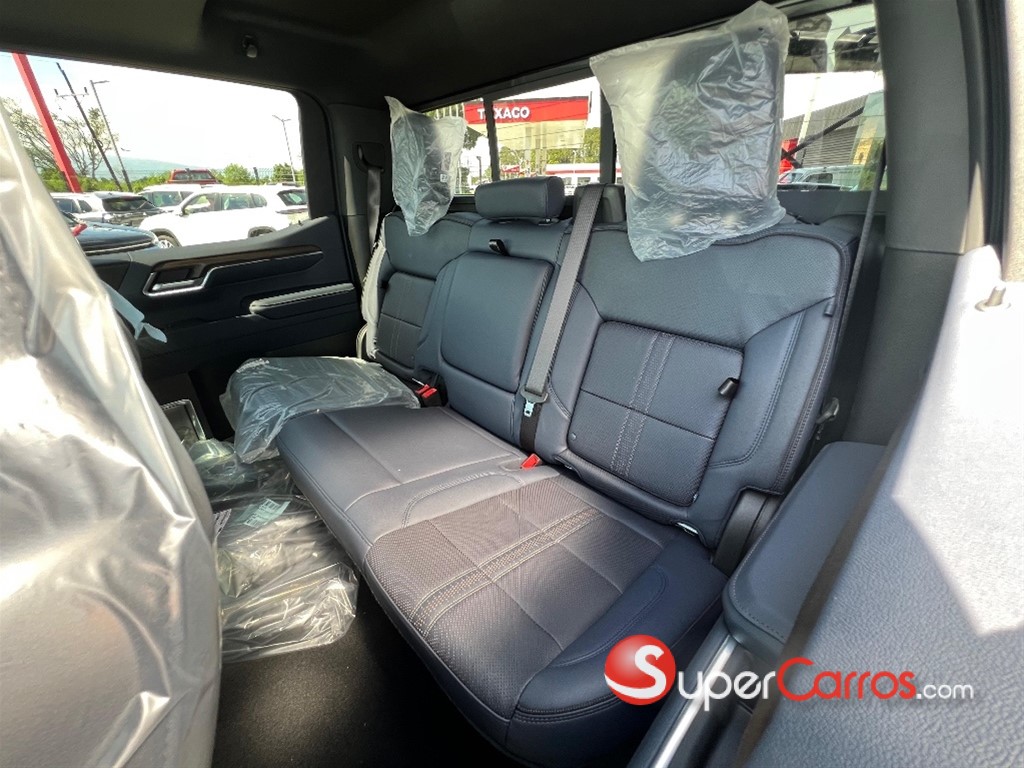 2026 Chevrolet Silverado High Country Duramax — foto 10 / 10