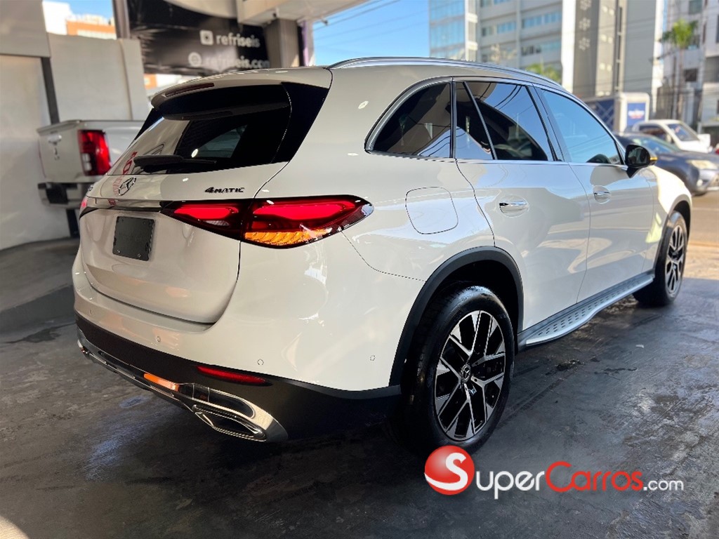 2026 Mercedes-Benz Clase GLC 300 AMG — foto 2 / 9