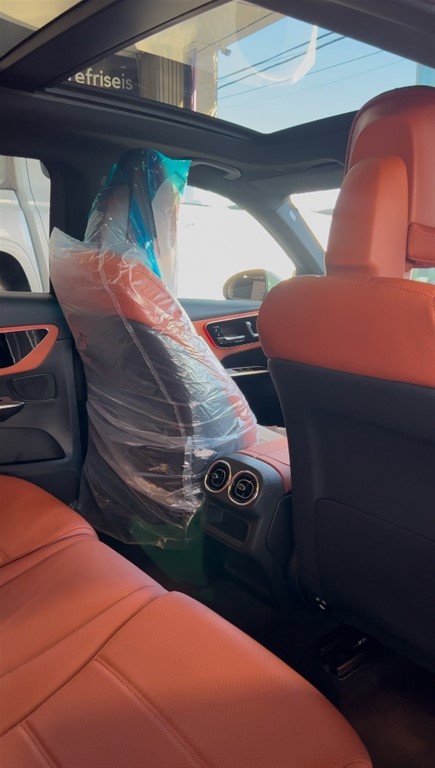 2026 Mercedes-Benz Clase GLC 300 AMG — foto 7 / 9