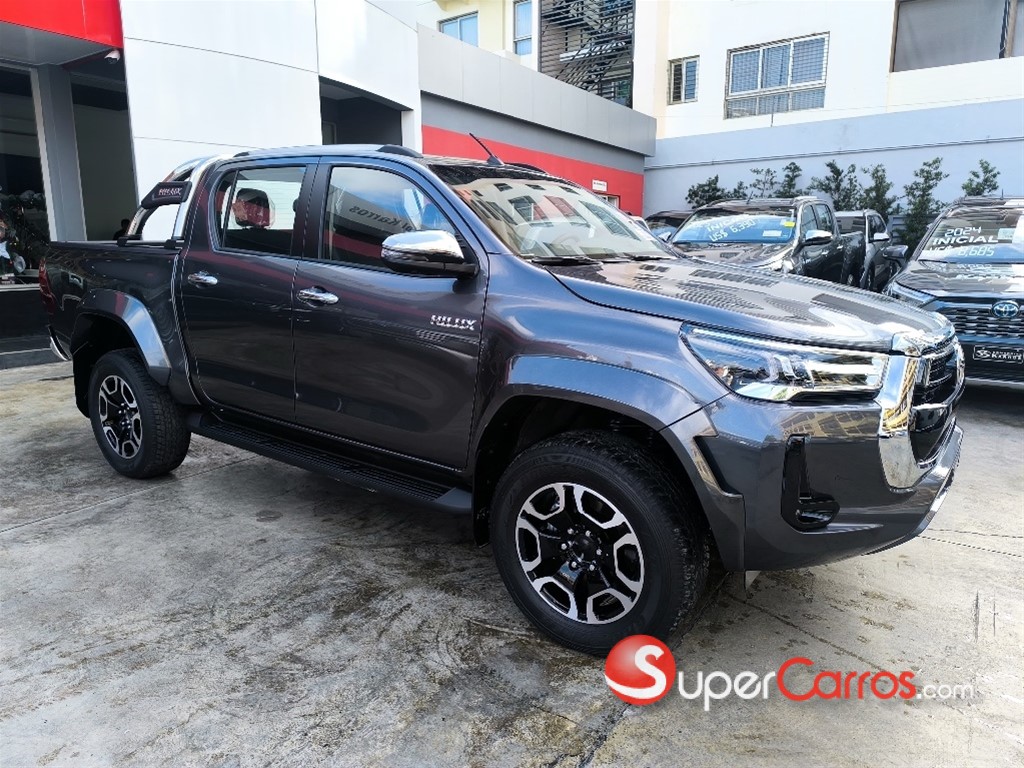 2026 Toyota Hilux WIDE TREAD