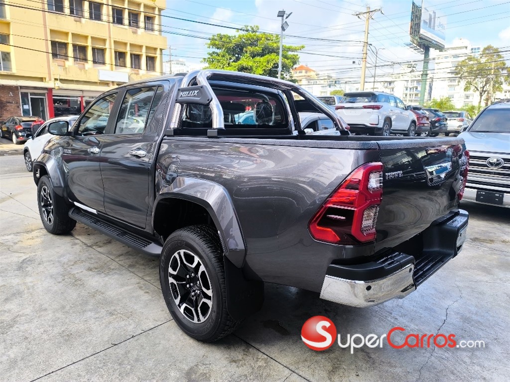2026 Toyota Hilux WIDE TREAD — foto 5 / 7