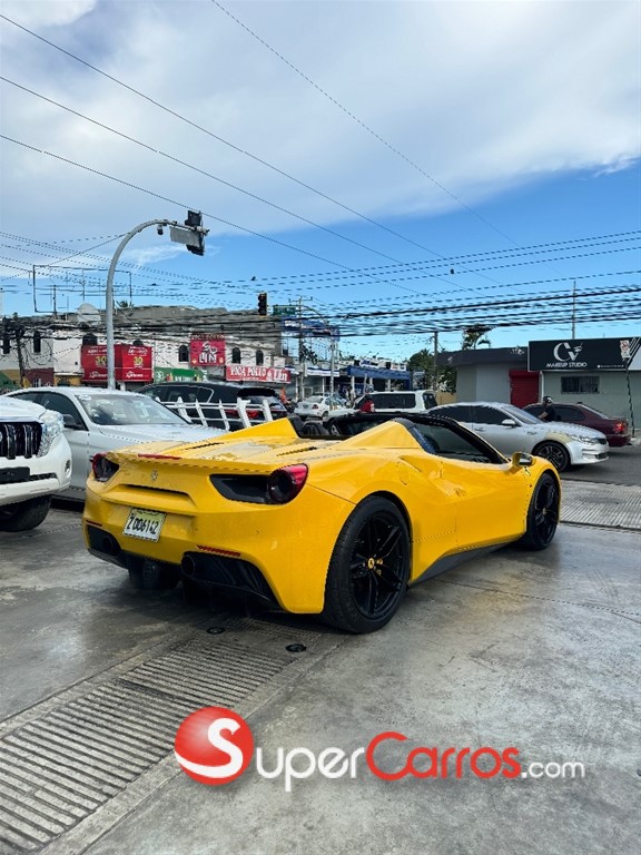 2017 Ferrari 488 Spyder — foto 4 / 12