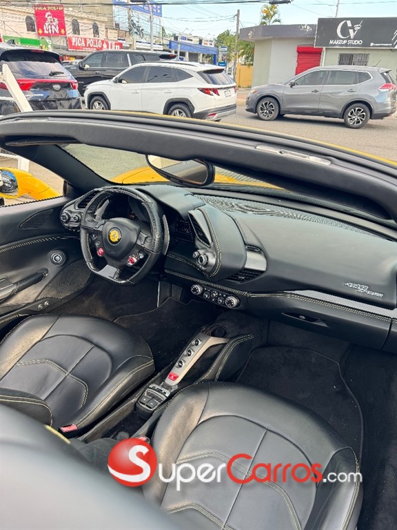 2017 Ferrari 488 Spyder — foto 7 / 12