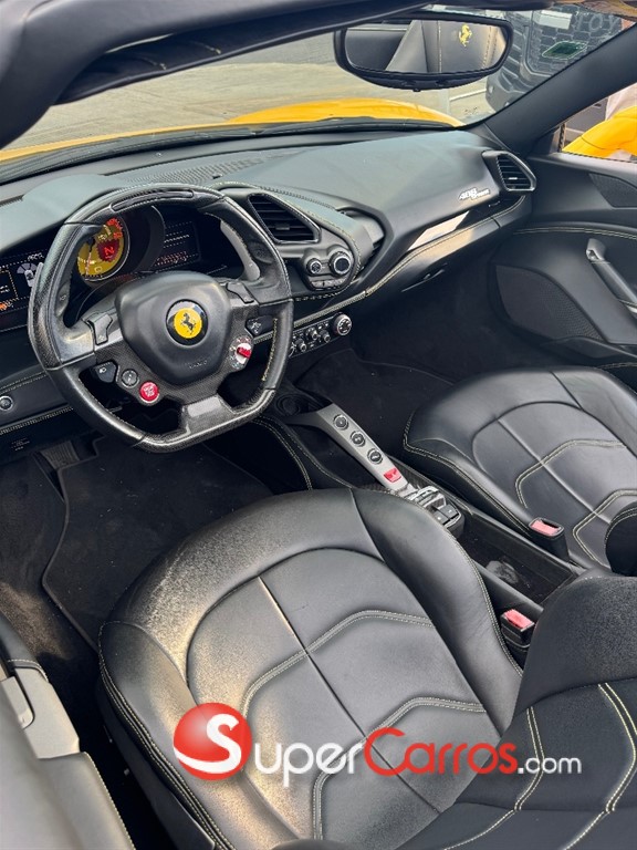 2017 Ferrari 488 Spyder — foto 11 / 12