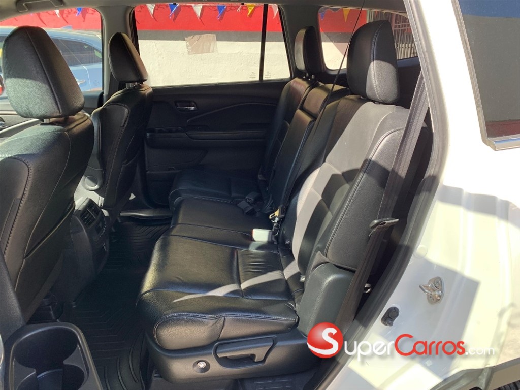 2019 Honda Pilot EXL — foto 8 / 12