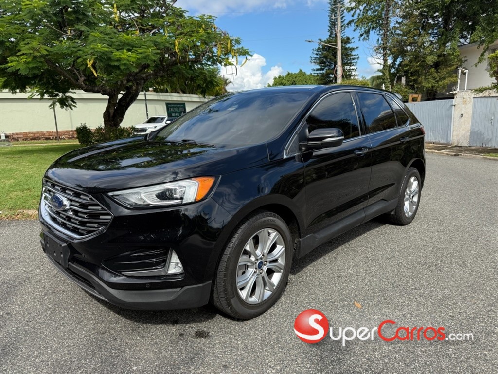 2021 Ford EDGE Titanium
