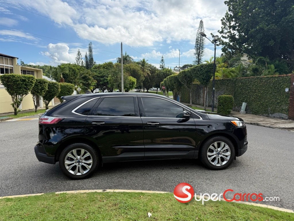 2021 Ford EDGE Titanium — foto 4 / 9