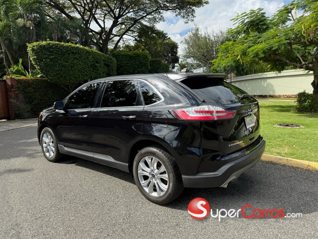 2021 Ford EDGE Titanium — foto 6 / 9