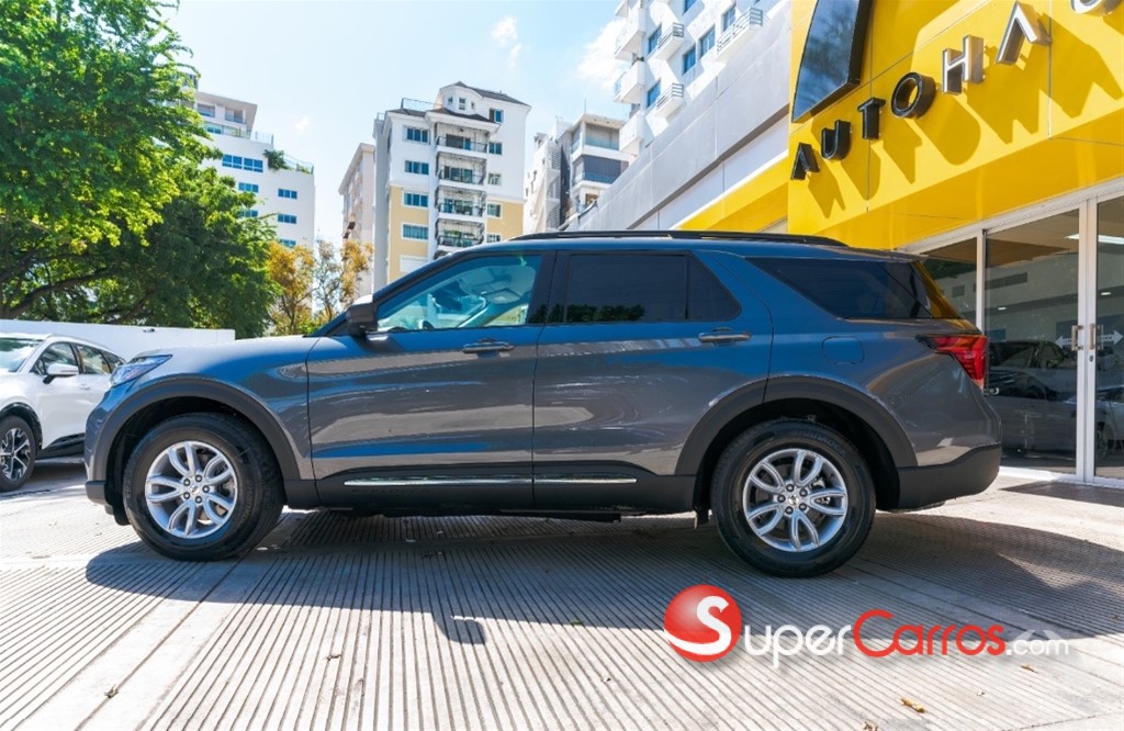 2025 Ford Explorer Active — foto 3 / 5