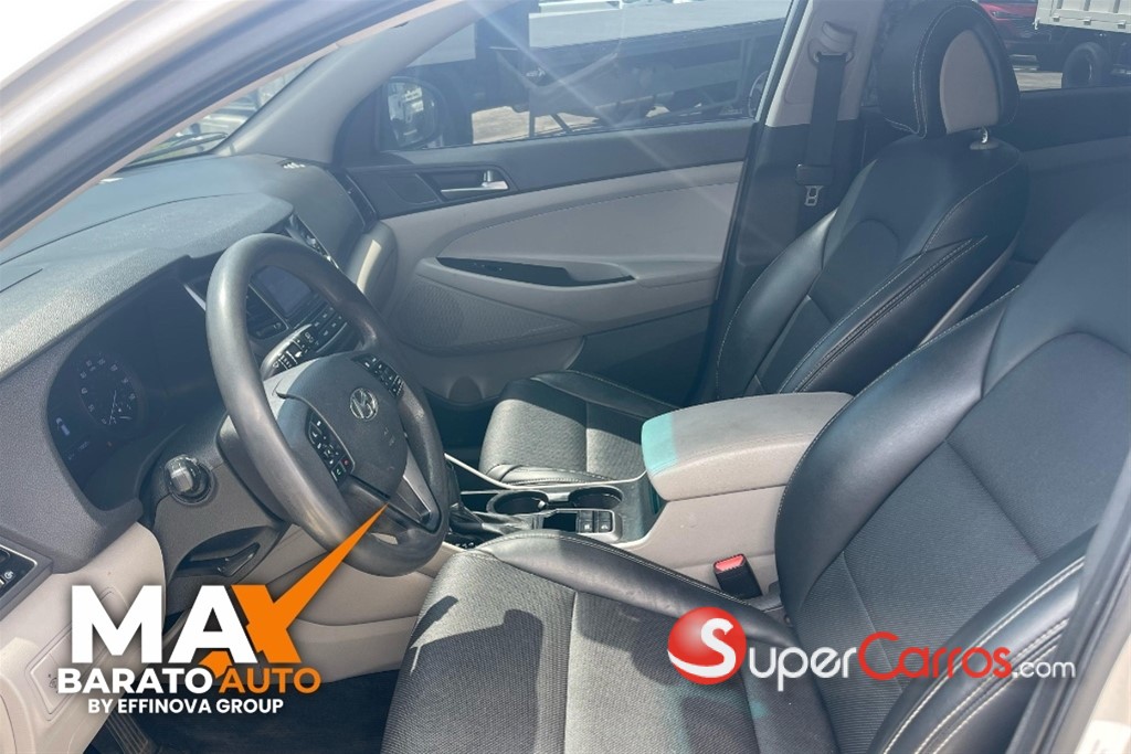 2016 Hyundai Tucson SE — foto 6 / 12