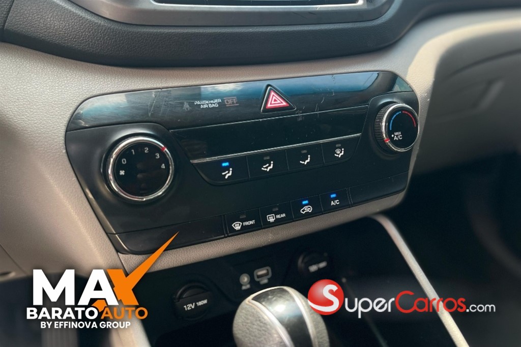 2016 Hyundai Tucson SE — foto 9 / 12