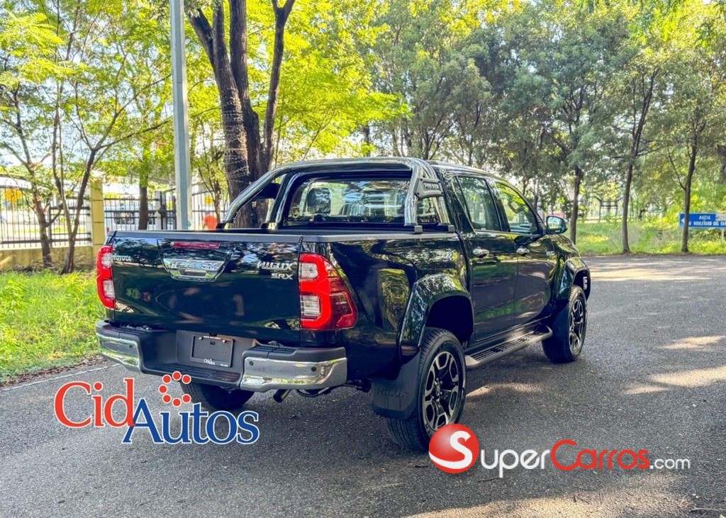 2026 Toyota Hilux WIDE TREAD — foto 4 / 12