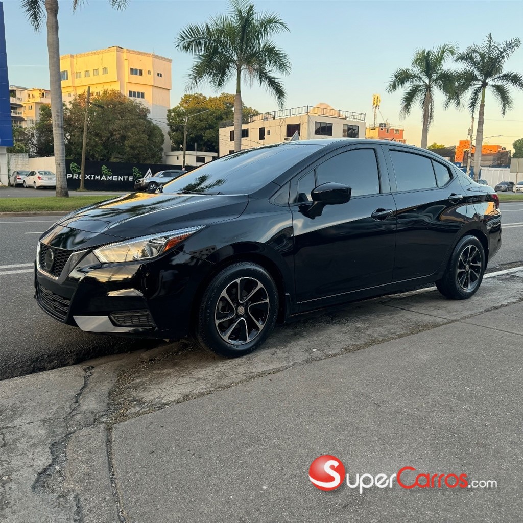 2020 Nissan Versa — foto 5 / 10