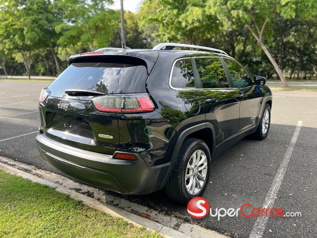 2019 Jeep Cherokee Latitude — foto 6 / 12