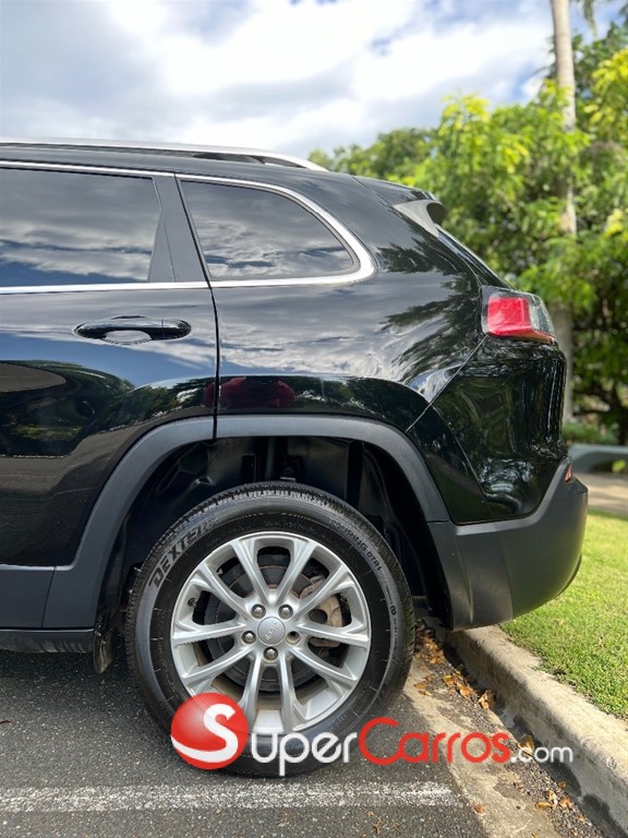 2019 Jeep Cherokee Latitude — foto 10 / 12