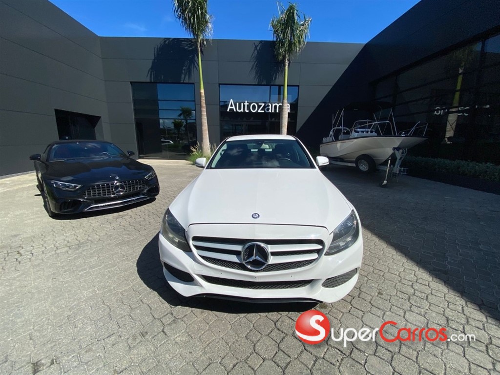 2015 Mercedes-Benz Clase C 250 — foto 2 / 12