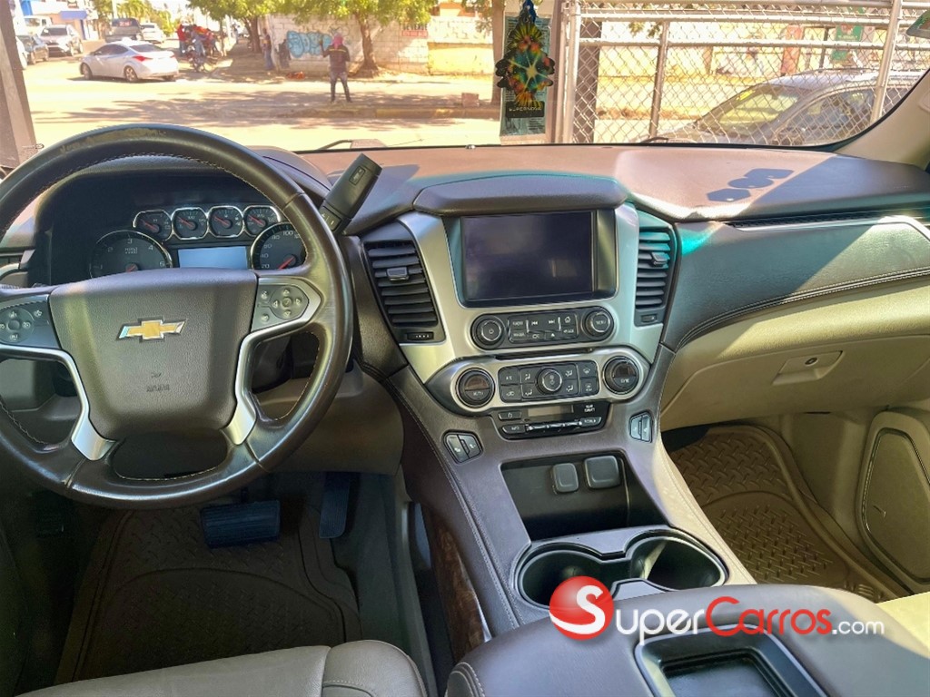 2017 Chevrolet Tahoe LT — foto 4 / 11