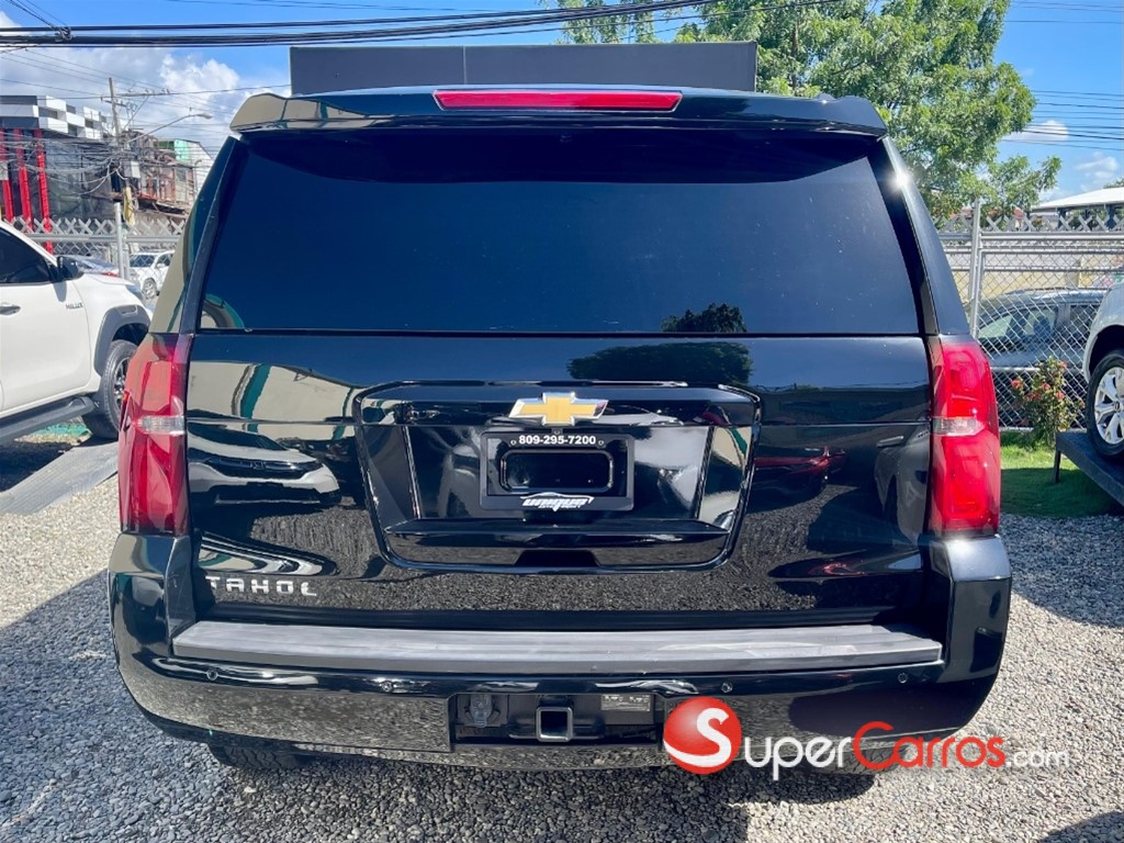 2017 Chevrolet Tahoe LT — foto 8 / 11