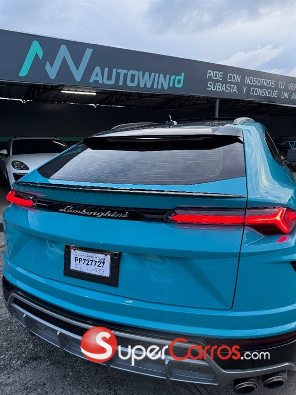 2021 Lamborghini Urus — foto 7 / 11