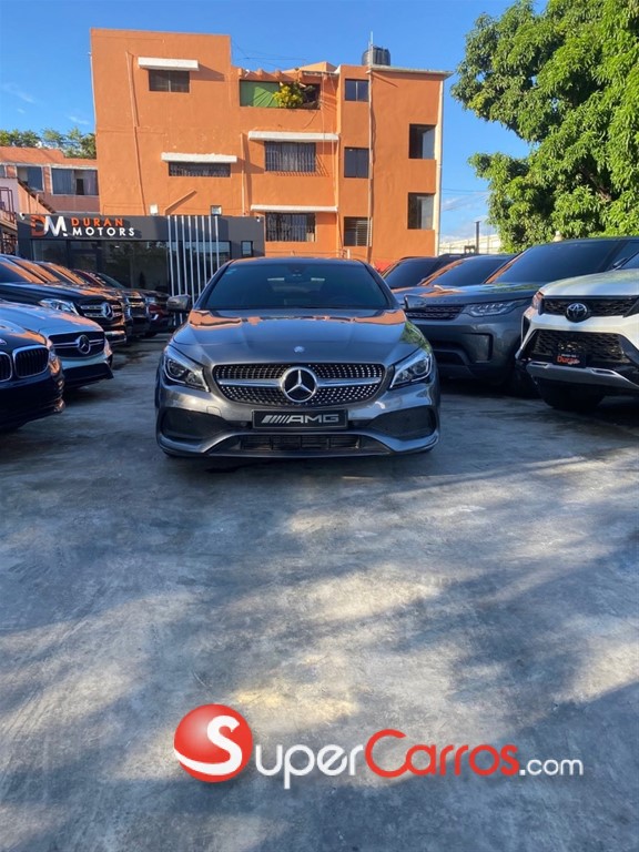2017 Mercedes-Benz Clase CLA 180 AMG — foto 2 / 10