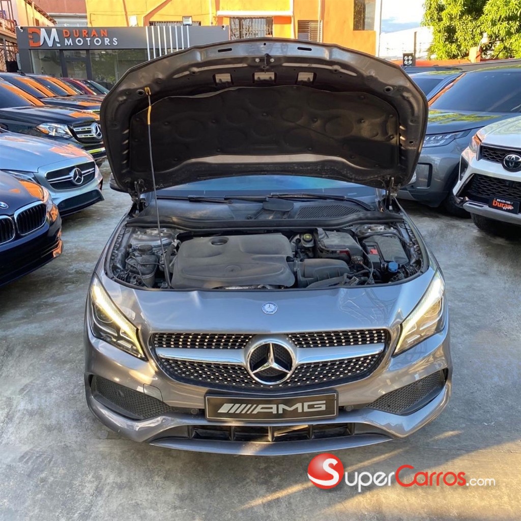 2017 Mercedes-Benz Clase CLA 180 AMG — foto 8 / 10