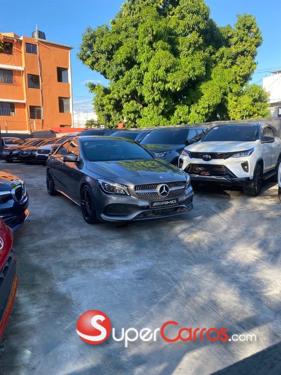 2017 Mercedes-Benz Clase CLA 180 AMG — foto 9 / 10