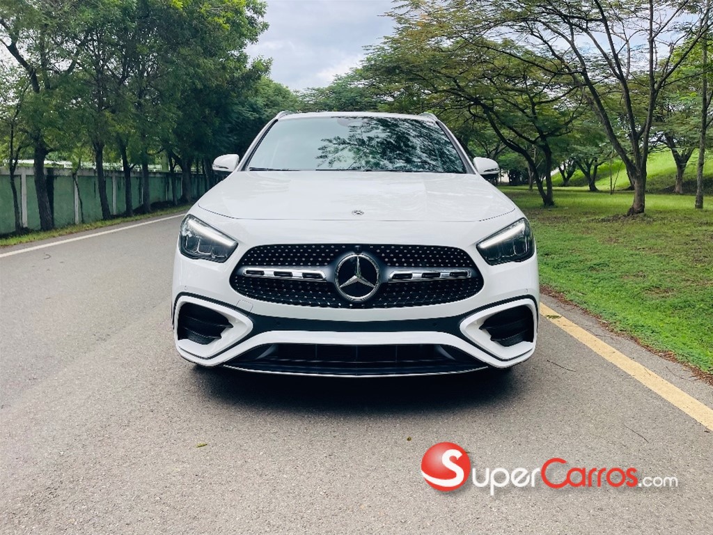 2025 Mercedes-Benz Clase GLA 200 — foto 3 / 12