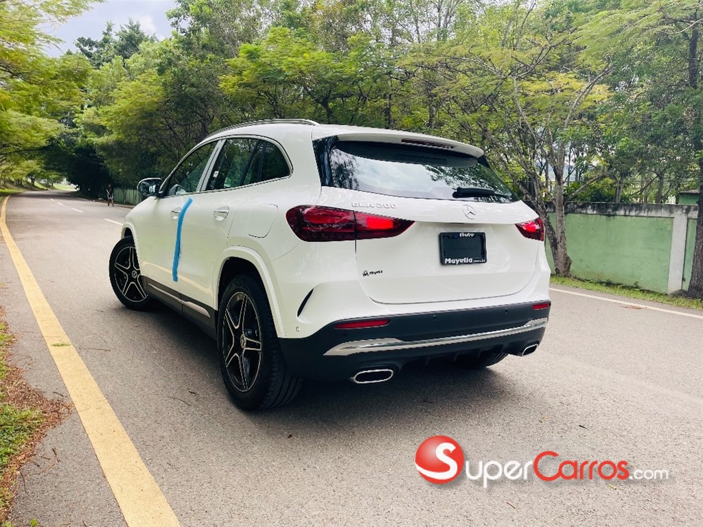 2025 Mercedes-Benz Clase GLA 200 — foto 10 / 12