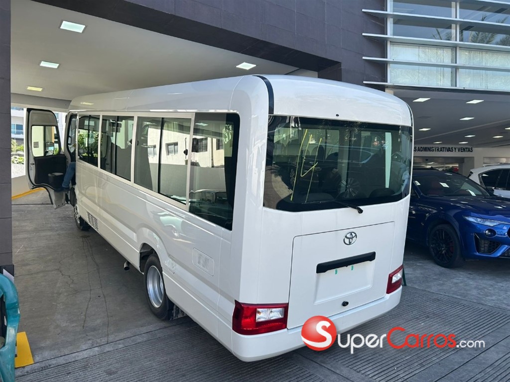 2026 Toyota Coaster — foto 3 / 5