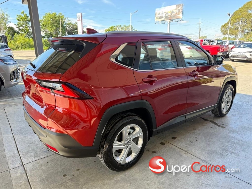 2026 Toyota Yaris Cross Full — foto 3 / 8