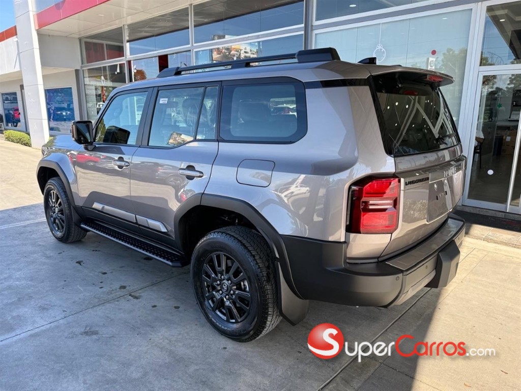 2027 Toyota Land Cruiser Prado All Rounder — foto 3 / 9