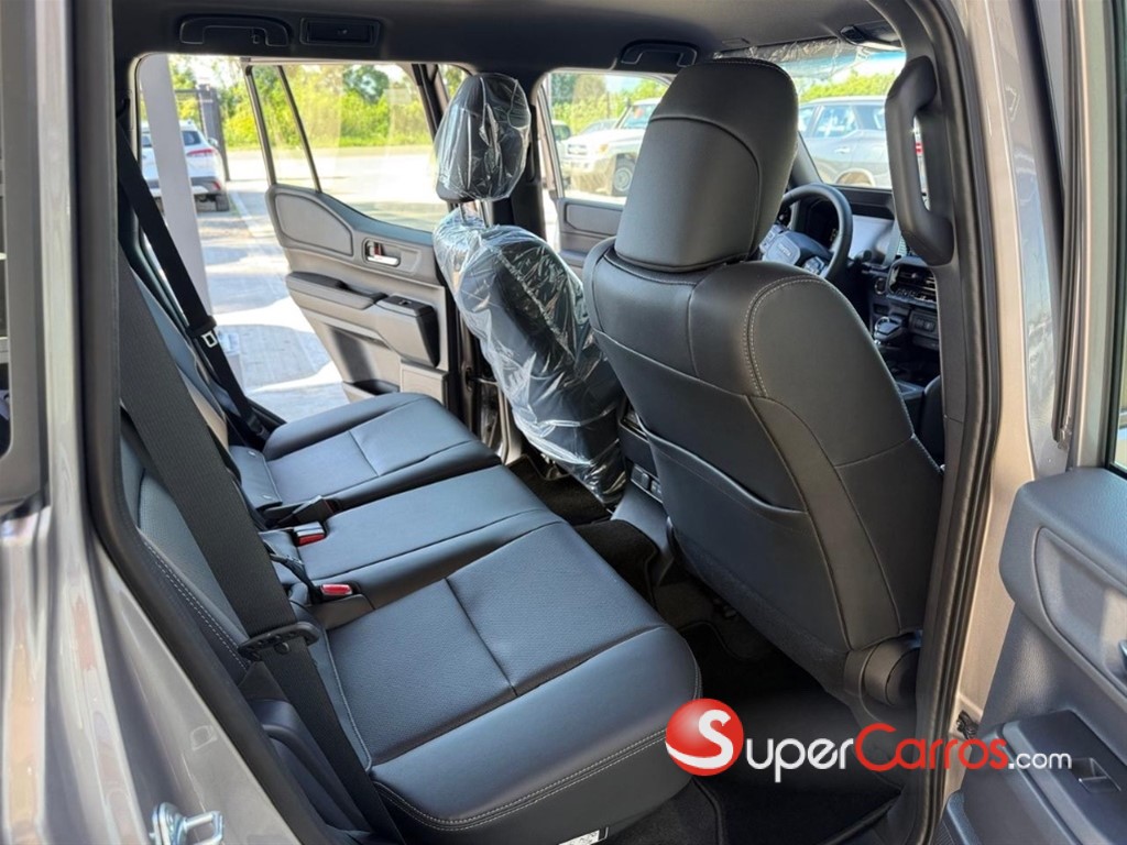 2027 Toyota Land Cruiser Prado All Rounder — foto 8 / 9