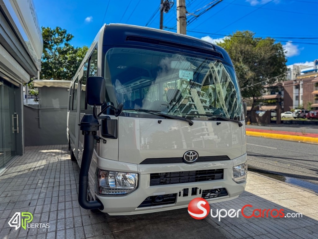 2027 Toyota Coaster — foto 2 / 10