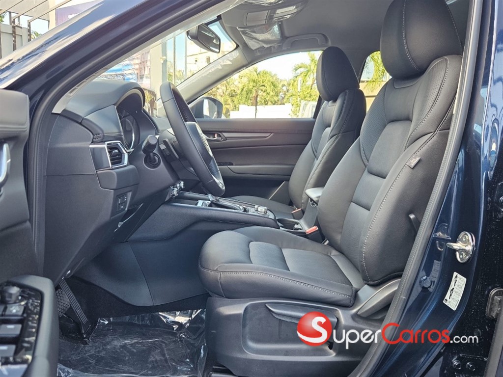 2027 Mazda CX-5 CE — foto 7 / 11